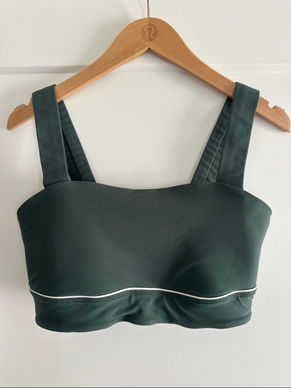 All in Motion Everyday Soft Light Support Piped Sports Bra